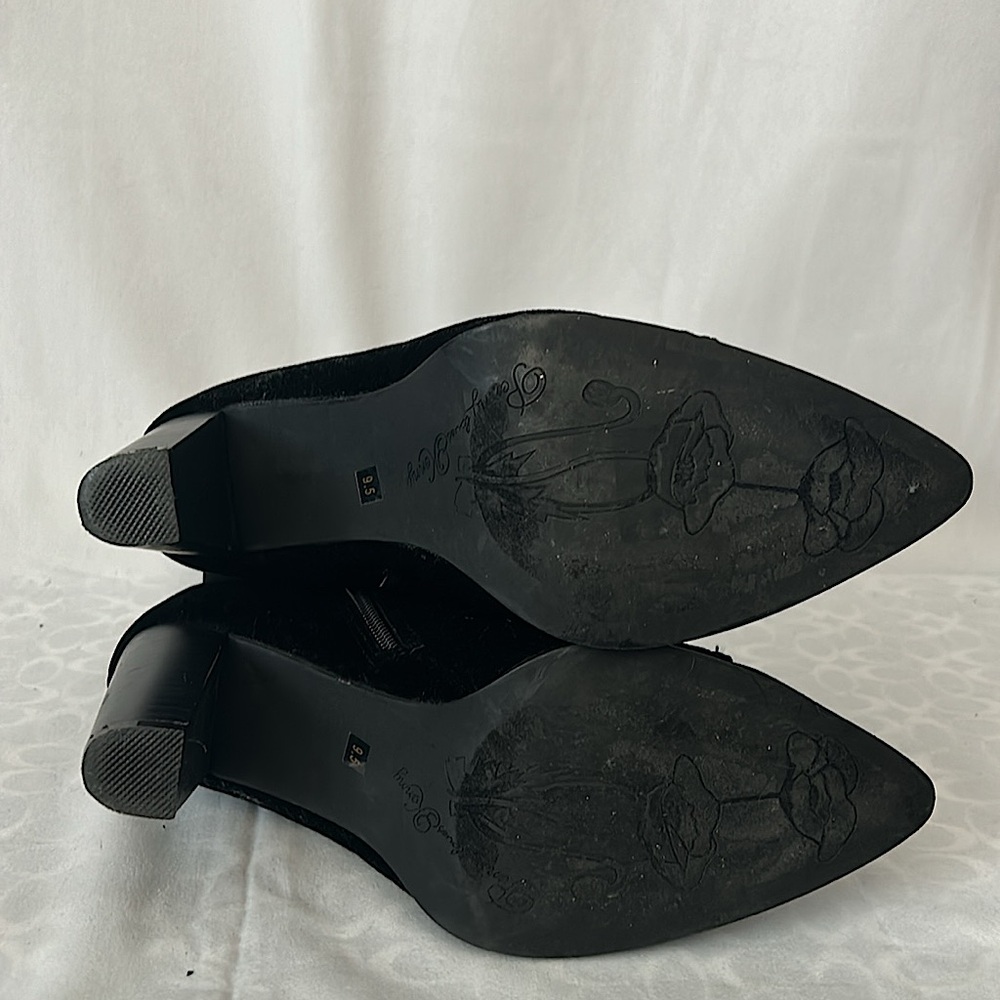 Penny Loves Kenny Black Velvet Victorian Style Lace Up Boots Shoes **Size 9.5** - Picture 7 of 7